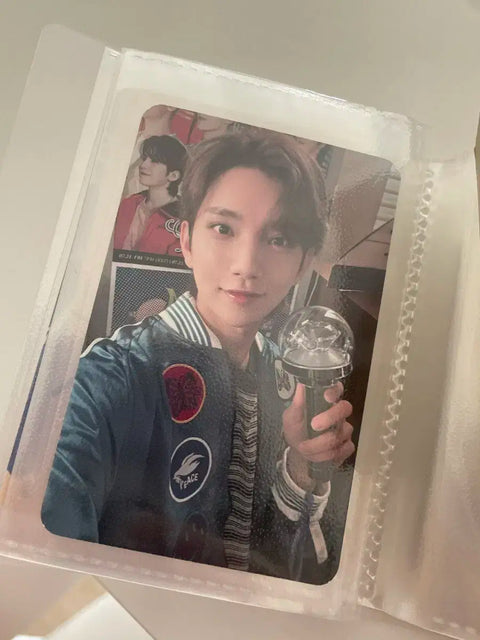 Selling Seventeen Joshua Follow concert photo card.