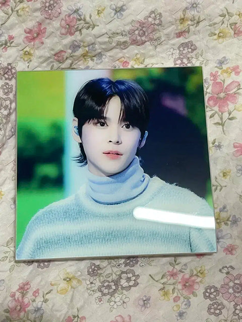 Eunseok Acrylic Frame, Wall-Mountable & Stand Compatible