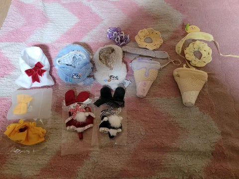 Clothes for a 10cm doll