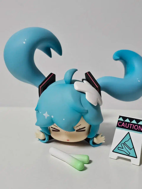 Hatsune Miku figure Vocaloid tripped Miku
