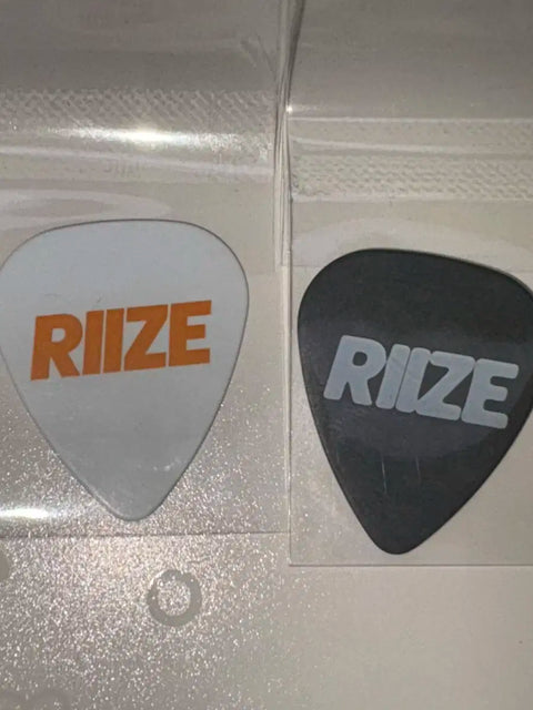 Rise Riize Photo Exhibition Guitar Pick