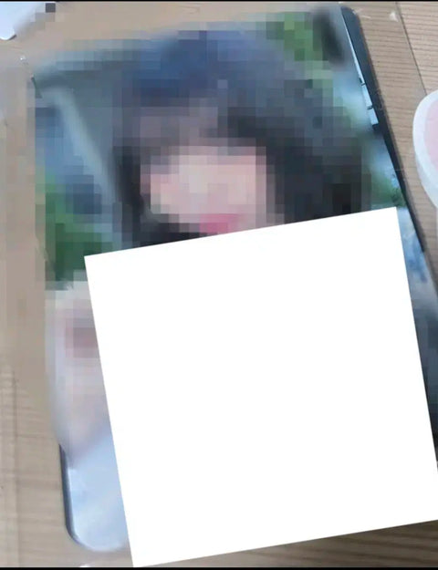 Izuna signed photocard