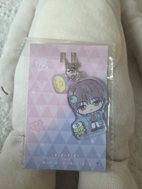 Seventeen Sanrio The 8 Keyring
