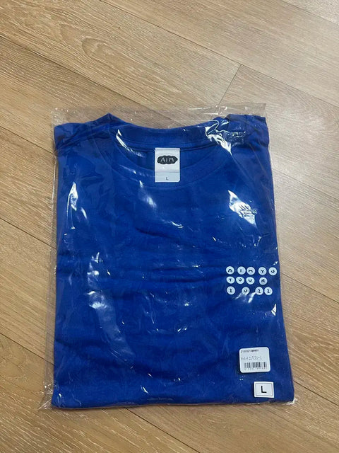 Mint condition blue t-shirt for sale, unopened, including shipping for 7.5