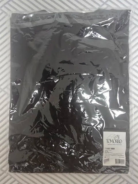 Selling fromis_9 concert merchandise T-shirt.