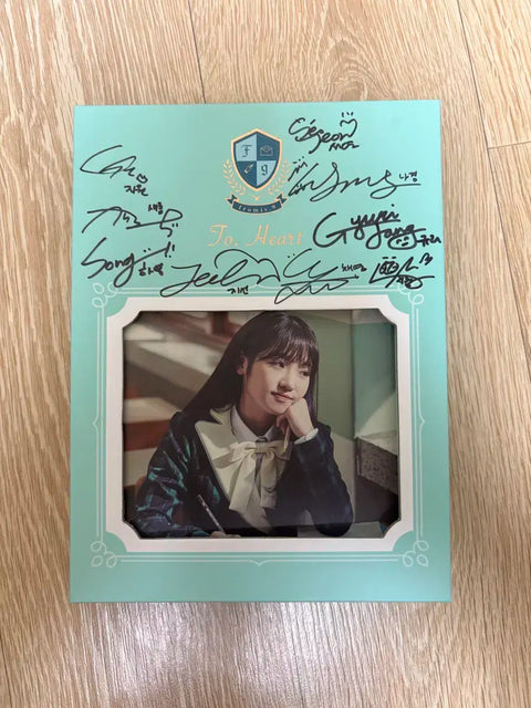 fromis_9 To. Heart Limited Autographed Album CD Not for Sale