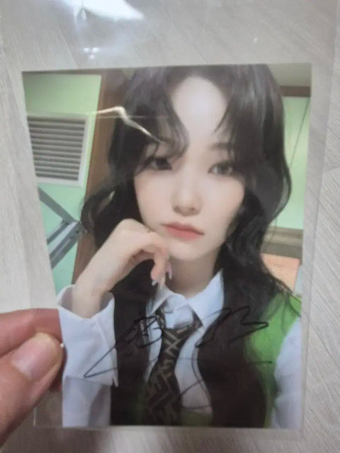 fromis_9 Baek Jiheon signed photocard