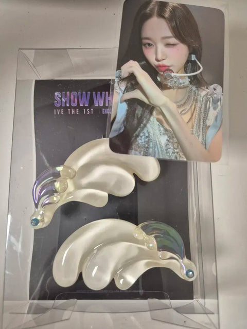 IVE world tour encore concert Wonyoung photocard with wing hair clip