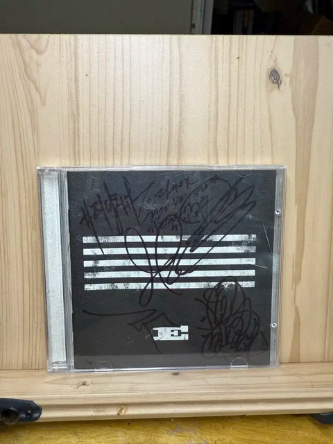 Big Bang signed album, 3rd album , rare 2015 first edition, signed jacket in good condition