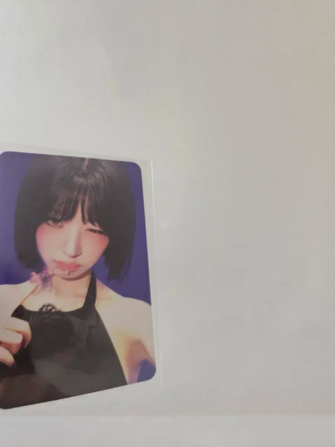 Selling Ive Rei's pre-recording photocard.