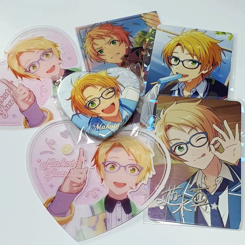 I'm selling Ensemble Stars! Trickstar Yuuki Makoto goods as a set.