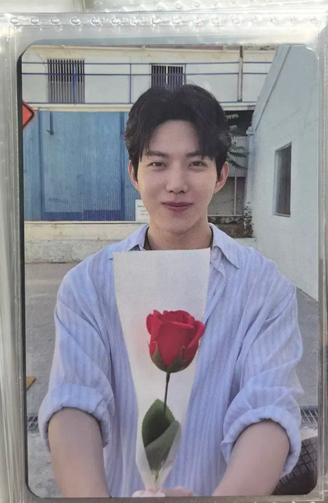 DAY6 Dowoon 50,000 won photocard Rose