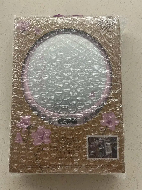 I'm transferring IU's Flower Bookmark Set CDP Limited Edition Album.
