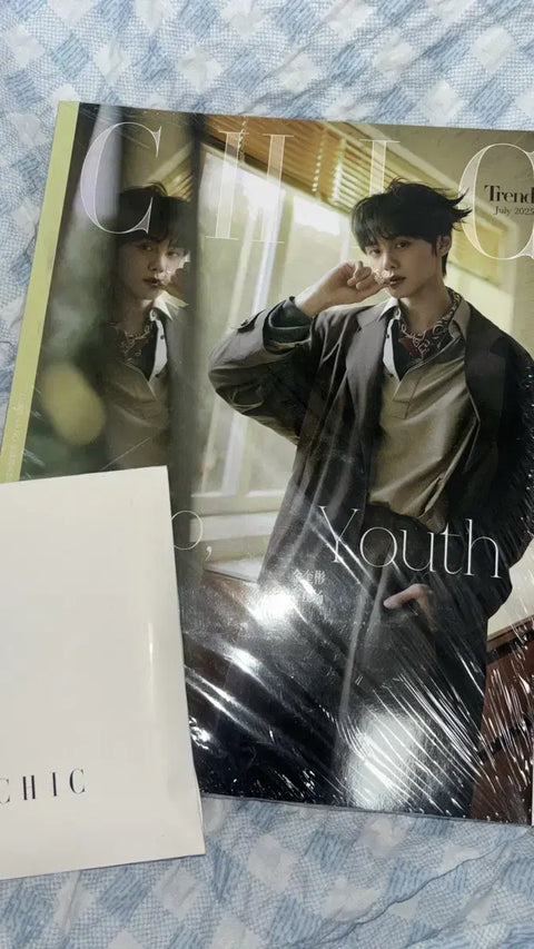 Kim Gyubin CHIC Magazine Pictorial Transfer