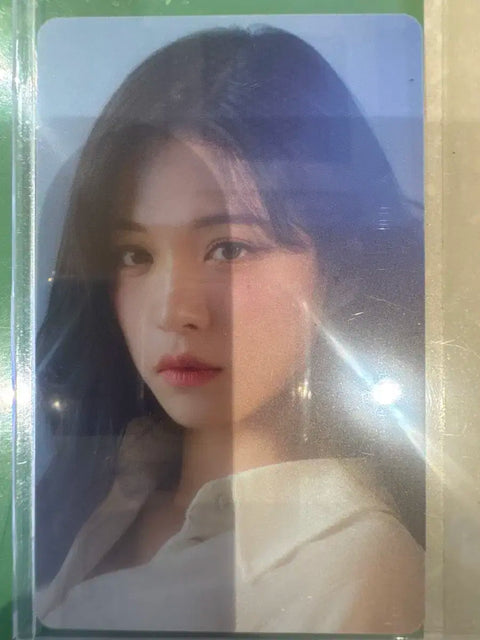 fromis_9 Lee Chaeyoung HYBE Insight