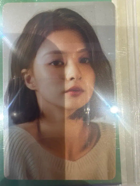 fromis_9 Lee Nagyung HYBE Insight