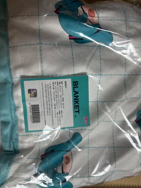 Hatsune Miku blanket pattern Miku