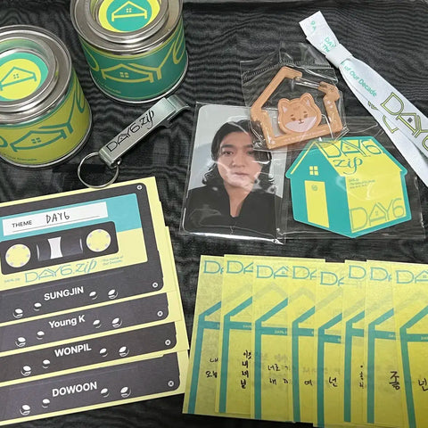 Day6 Zip DAY6 Pop-up Gift + Confetti 8 Types + Carabiner Key