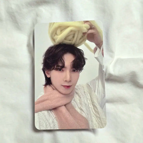 ATEEZ Yeosang Winter Back Signed Photocard Benefit