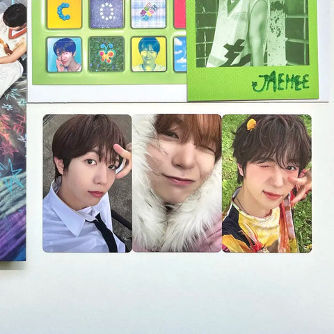 Selling colored Ryo photocard album as a set