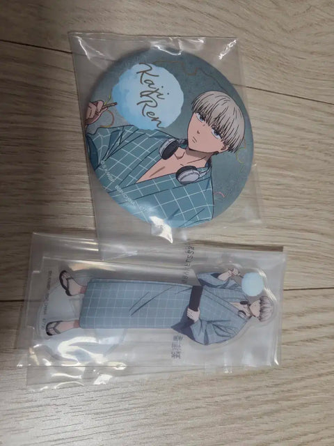 WinBre Kaji Can Badge Acrylic Stand Set
