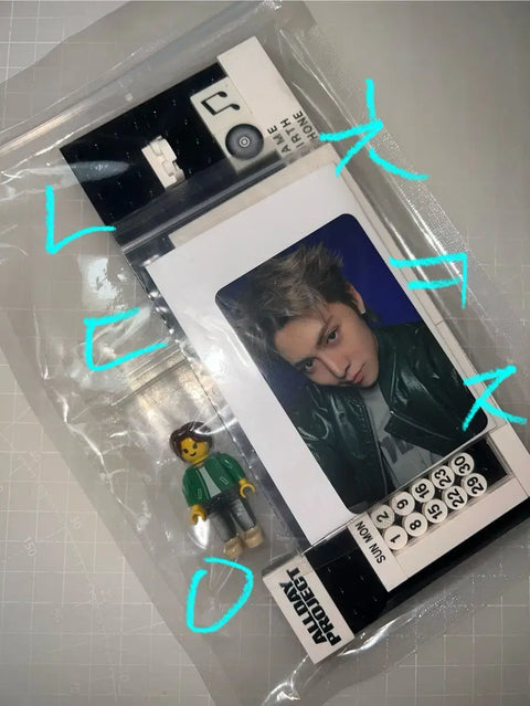 All Def Woochan photocard, Lego calendar + figure week 1