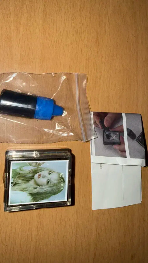 Girlfriend Viviz Eunha Stamp Unused