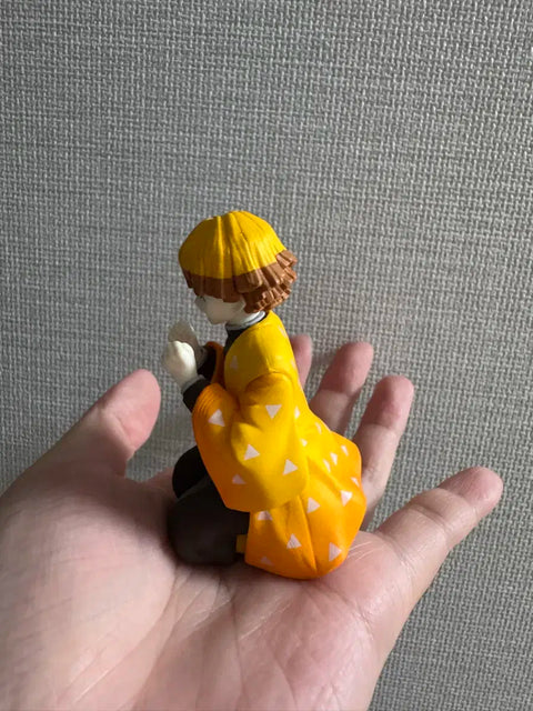 Demon Slayer Zenitsu figure
