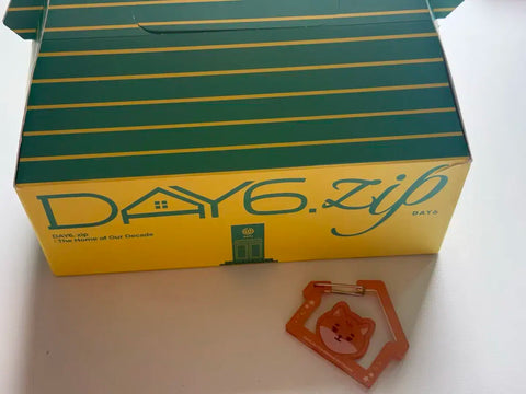 DAY6 Pop-up Gift Set, Pop-up Key Carabiner