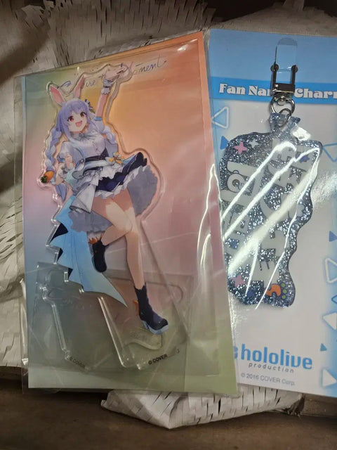 Usada Pekora Acrylic Stand Name Charm