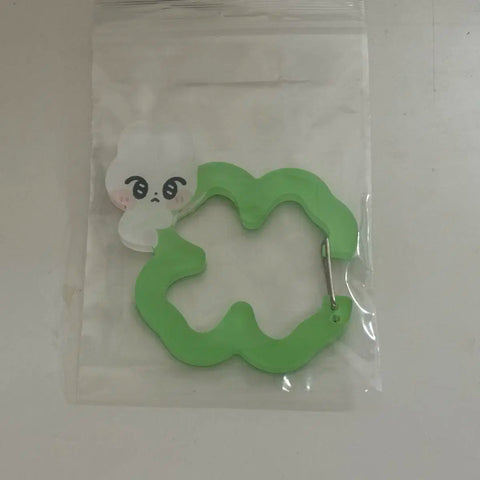 Doyoung carabiner Hatto clover keyring