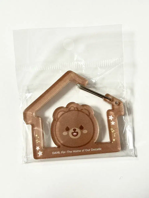 DAY6 Pop-up Desik's House Carabiner