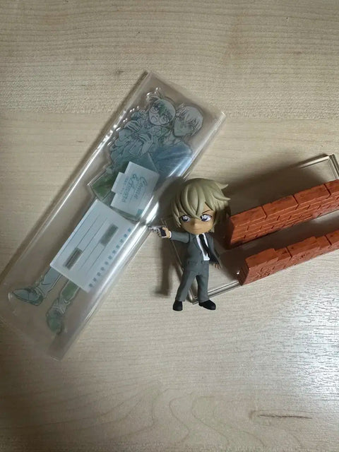 Detective Conan Amuro Figure + Acrylic Stand