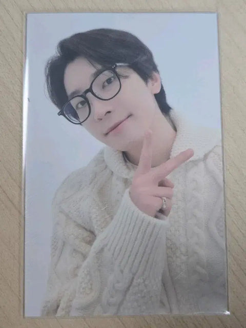 Selling Seventeen Wonwoo 9th Anniversary Necklace Photocard.