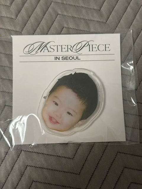 Selling CRAVITY Minhee world tour baby Griptok!