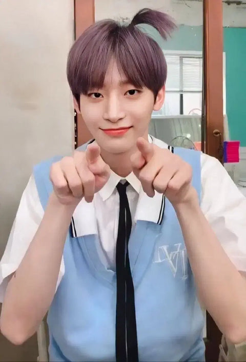 Selling CRAVITY Minhee world tour baby Griptok!