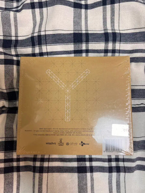 Younha just listen (unopened)