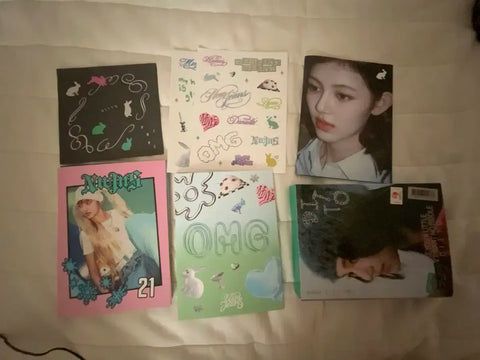 NewJeans OMG & Ditto message card
