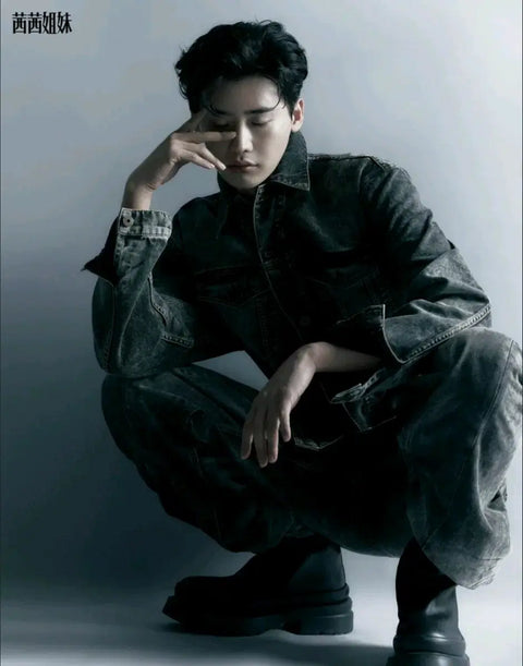 Lee Jong-suk's Ceci China issue (cover model) for sale in Seocho-dong.