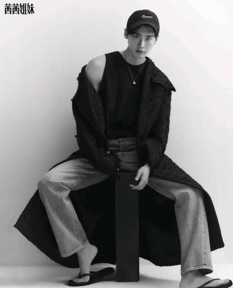 Lee Jong-suk's Ceci China issue (cover model) for sale in Seocho-dong.