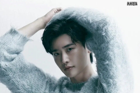 Lee Jong-suk's Ceci China issue (cover model) for sale in Seocho-dong.