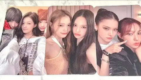 Selling Izuna showcase entrance photo cards as a set.