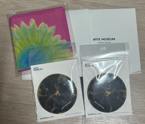 Arte Museum Handkerchief and Other Goods