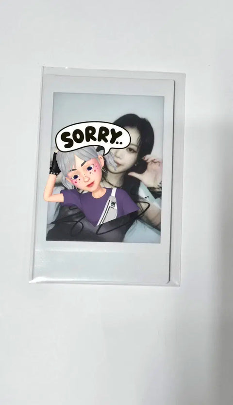I'm transferring a Sujin's autographed polaroid.