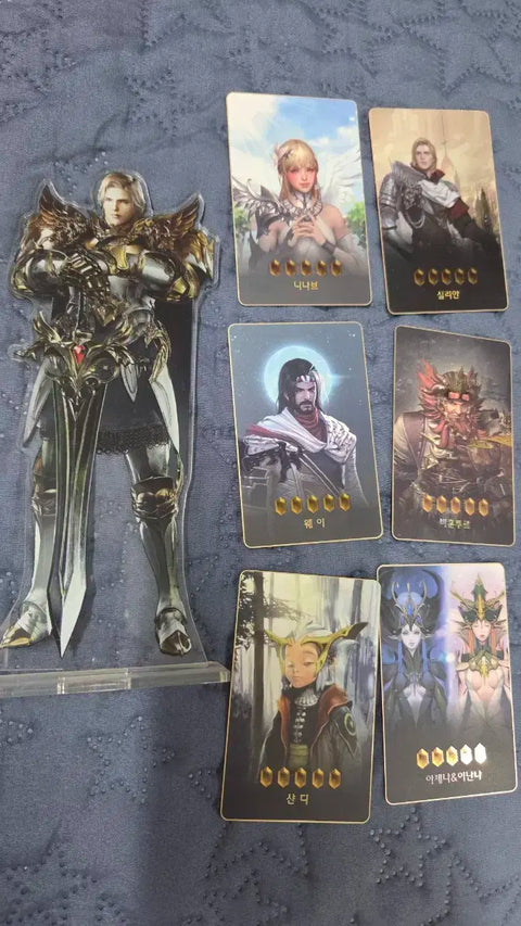 Lost Ark Winter Museum Poster + Sillian Acrylic Stand + Lostwind Cliff Card Set, selling all together urgently.