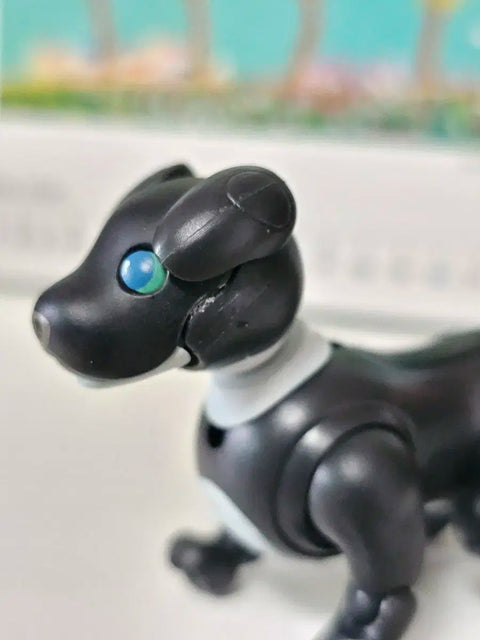 I'm selling Aibo and gecko gacha.