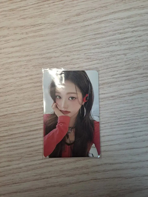 Selling Ive Wonyoung's signature photocard special gift cheaply.
