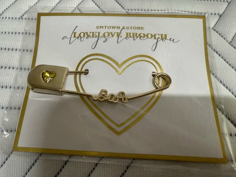 BoA Love Love Brooch Goods