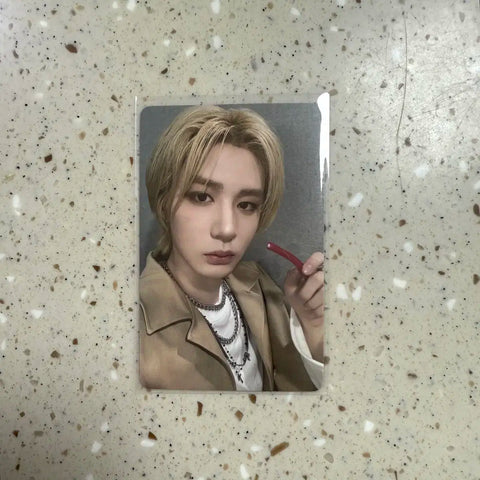 BONEDO Lee Han 19.99 IZ*ONE China Yeongtong Special Gift Photocard Transfer