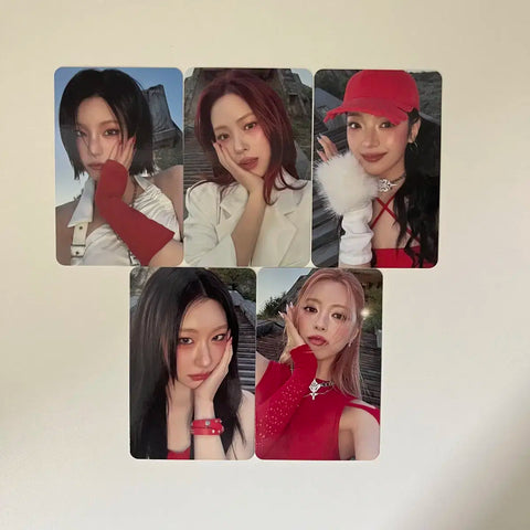ITZY GWBG album photocard
